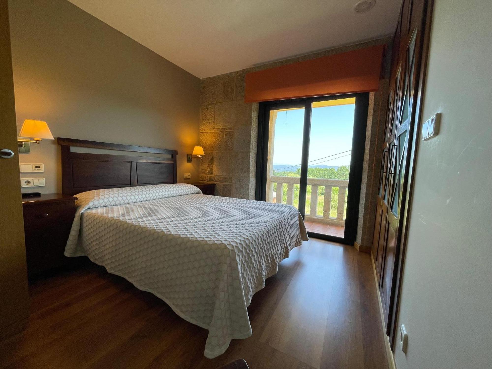 Rio Sil Aparthotel Sober